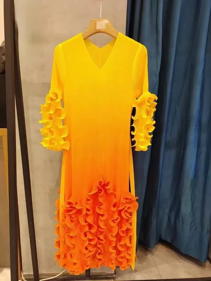 Vestido gradiente plissado feminino com decote em v, Roupas Miyake, cinto estilo festa, plissado, vestidos versáteis, moda verão, 2022