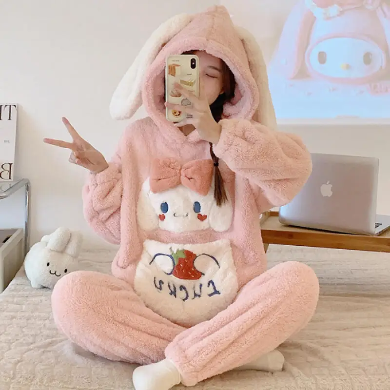 

2Pcs Cartoon Cinnamoroll Winter Thickened Coral Velvet Pajamas Suit Woman Cute Hooded Student Loungewear Set Female Homewear