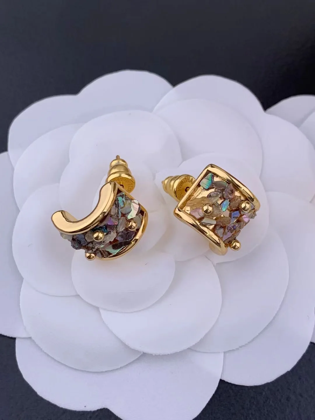 

Temperament abalone shell mother U-shaped wide face ear buckle earrings for women's girl jewelry wholesale