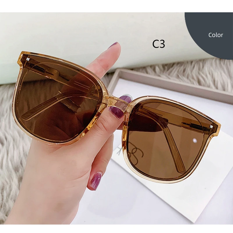 Folding Sunglasses with Case Sun Glasses for Women Fashion Air Cushion Eyewears UV 400 Polarized Eyewears