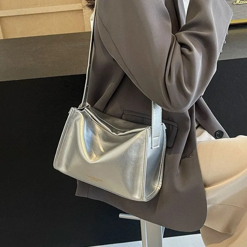 

Elegant Daily Use Leather Tote Bag for Ladies Classic Paris Fashion Design Casual Vintage Crossbody Bag Trendy Practical