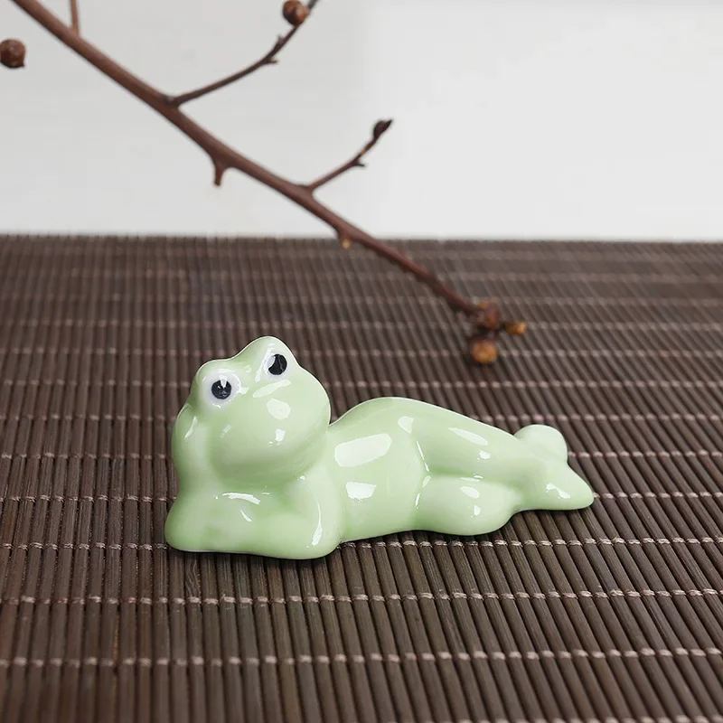 Забавная форма лягушки, керамическая подставка для палочек для еды, ложка, вилка, держатель, стойка, держатель для щеток, держатель для ручек для дома, подставка для палочек для еды, канцелярские принадлежности