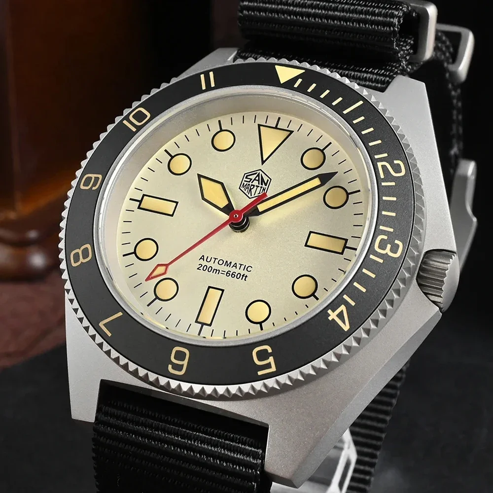 San Martin SN0123 40mm Dive Watch Vintage Bead Blasted Case NH35 Automatic Mechanical Sapphire Waterproof 200m Luminous Watches