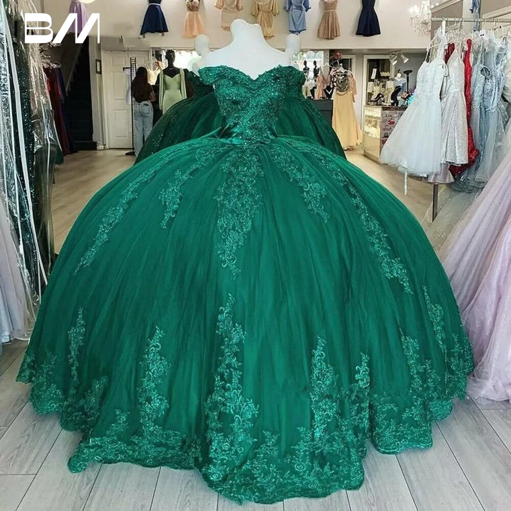 

Customized Off Shoulder Quinceanera Dresses Sweet 15 16 Dresses Ball Gown Long Tulle Bow Lace Ball Gowns Formal Evening Gowns