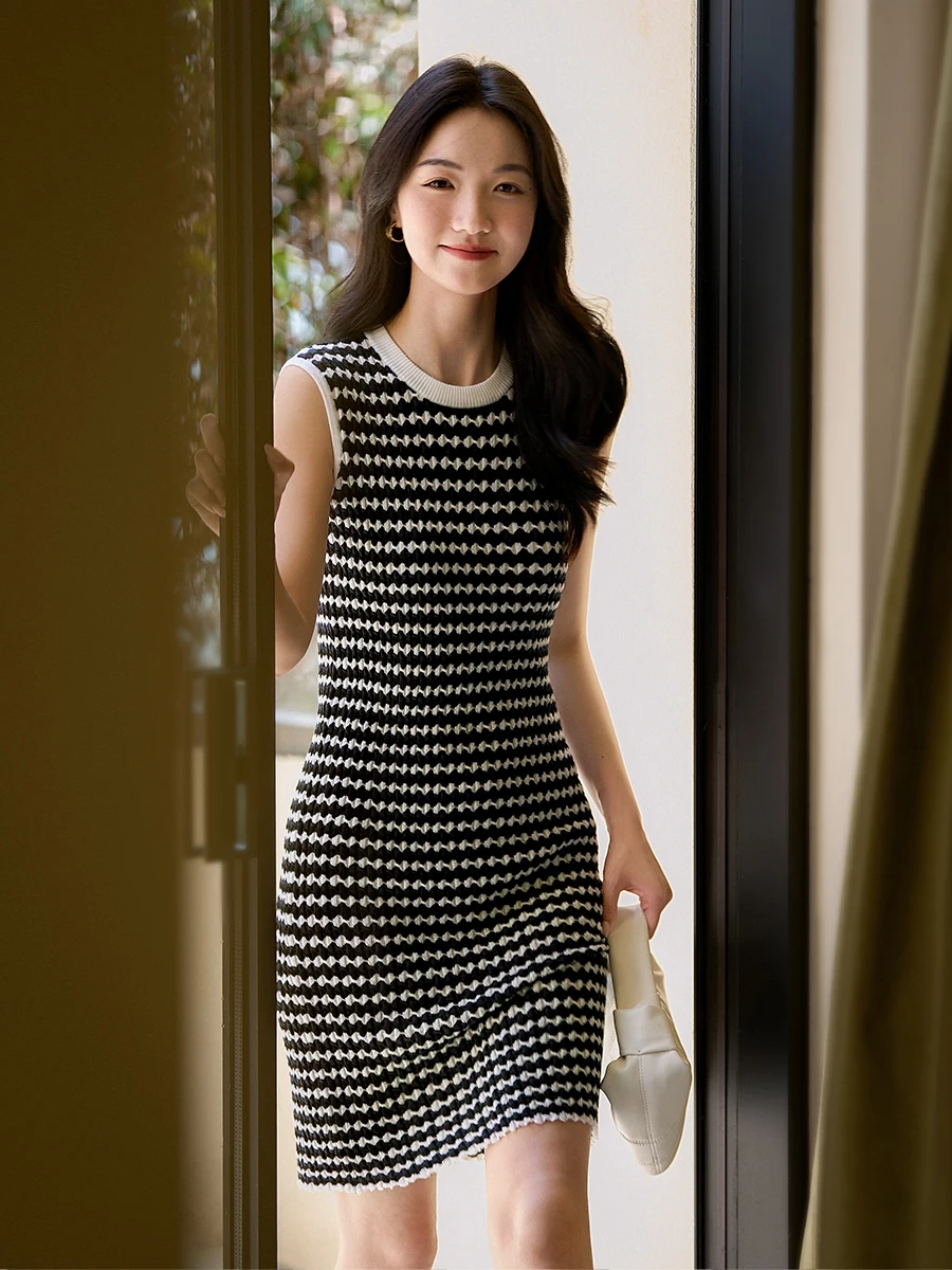

Modern Beautiful Washable Yangzhou Wool Needlework Sleeveless Knitted Dress Warm Natural Waist H-Shape Silhouette Commute Style