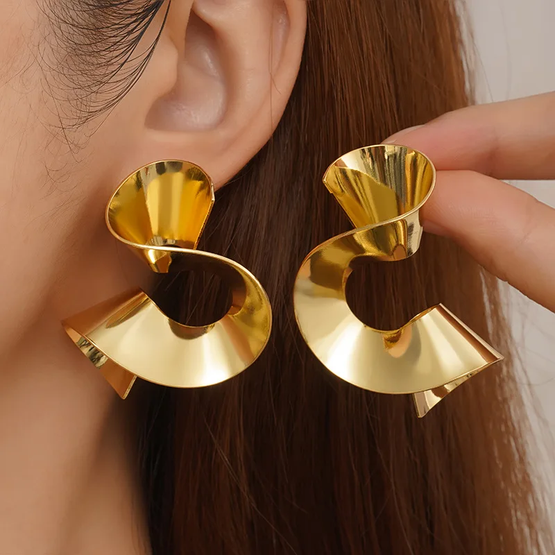 

New Women'S Fashion Creative Retro Copper Material Geometric Disc Earrings Suitable For Daily Wear And Party Wear