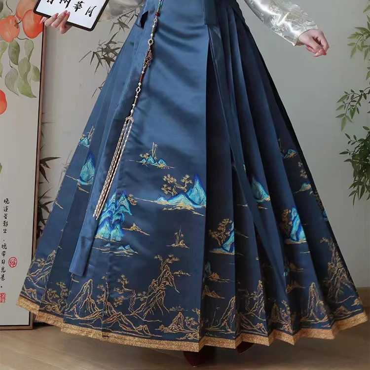 

Original Ming Dynasty Women Hanfu Dress Classic Popular Chinese Style Horse Face Skirt Long Waist Length Skirt