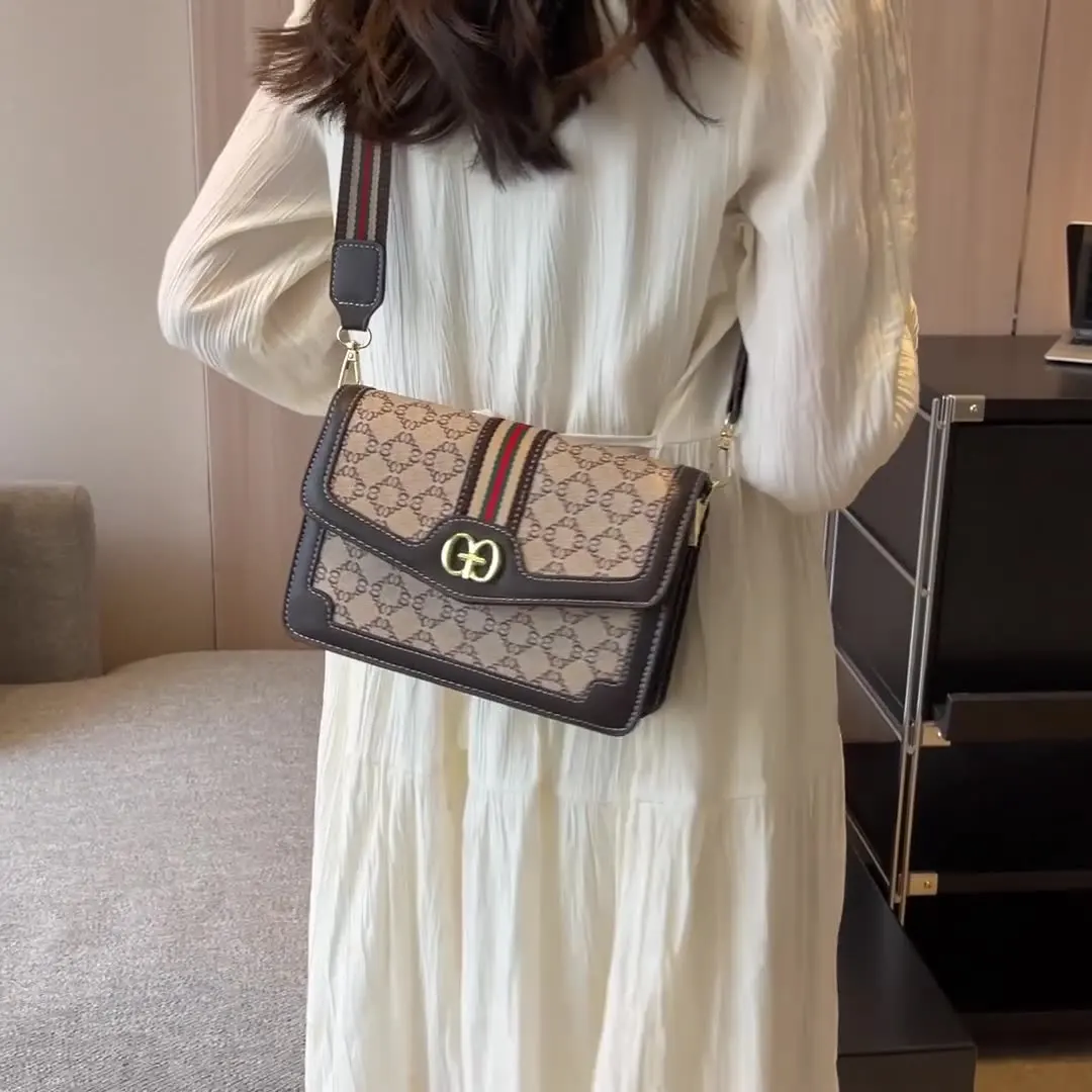 Designer style small retro handbag 2025 new model fashionable crossbody bag classic high-quality single-shoulder business bag