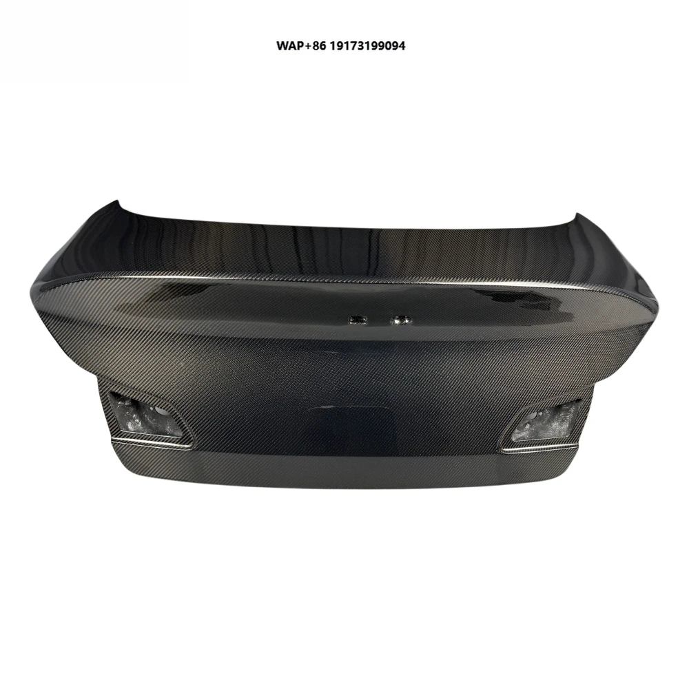 

Carbon Fiber Trunk Suitable for G37
