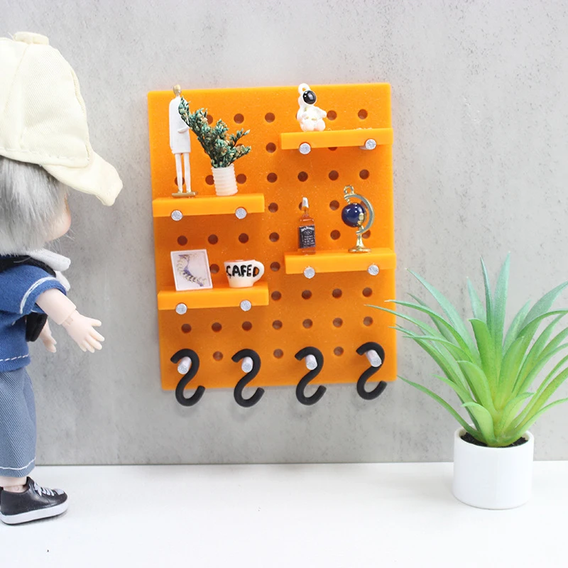 1:12 domek dla lalek Mini Pegboard stojak do przechowywania na ścianie z haczykiem lalka imitacja półek meblowych wystrój zabawka mikro scena rekwizyty budowlane