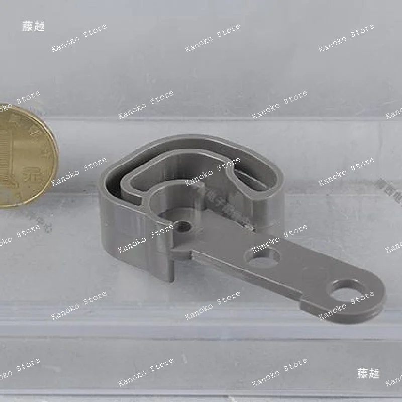 

Подходит для аксессуаров для холодильников, стопор управления, пластиковая пряжка корпуса, дверной крючок, совершенно новая деталь, Xidian Da.