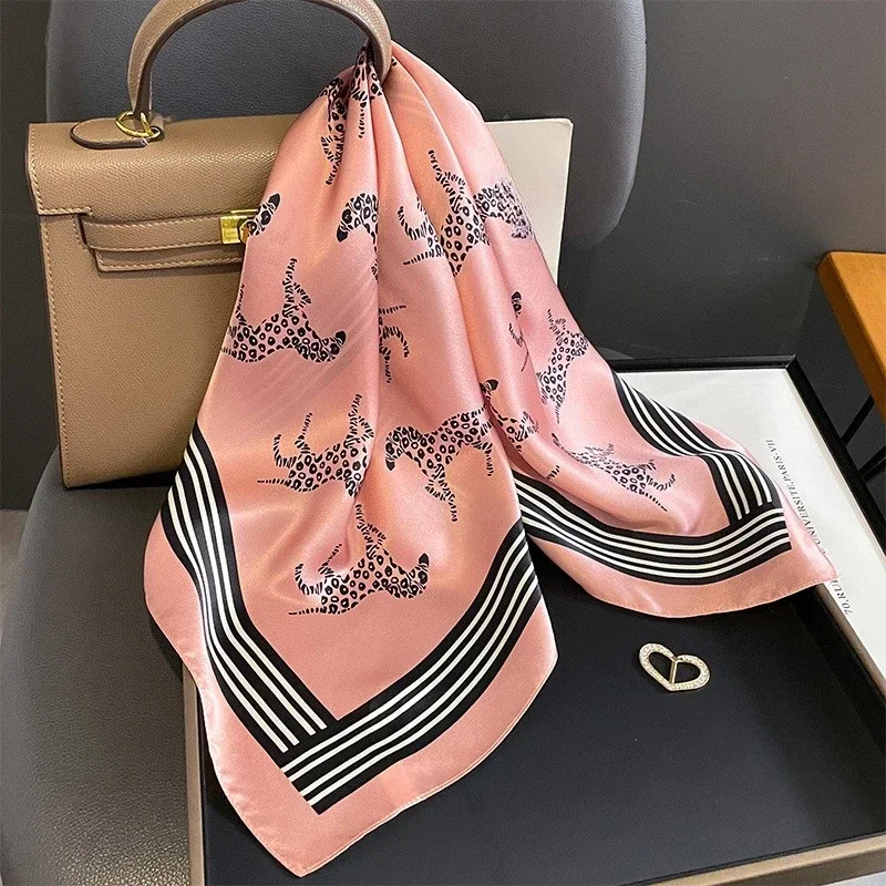 New 100% Natural Real Silk Scarf Fashion for Women Shawl Kerchief Pashmina Foulard Femme 65cm Square Scarf Bandana Hijab Scarves