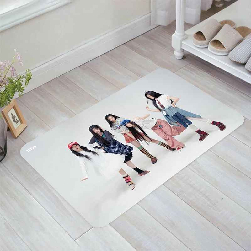 

Kpop Girls Group ILLIT SUPER REAL ME Floor Mat Aesthetic Room Decoration Kitchen Carpet Home Balcony Rugs Doormat Entrance Door