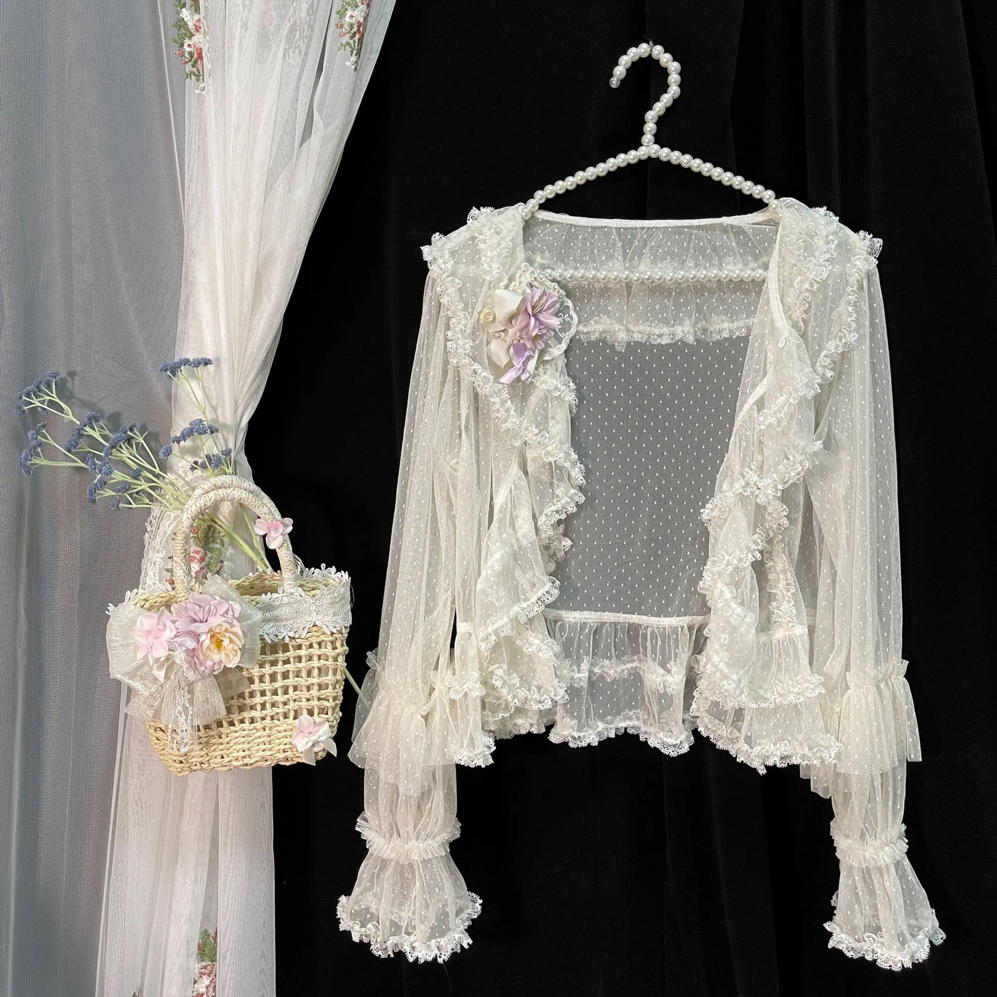 Autumn Lolita Sweet Cute White Cardigan Shirt Womens Casual Long Sleeve Lace Tops Thin Kawaii Girls Blouse Shaw