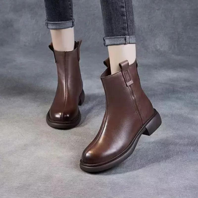 Botas curtas de zíper de pelúcia feminino, na moda e na moda, Versátil, Outono, Inverno, Novo, 2024