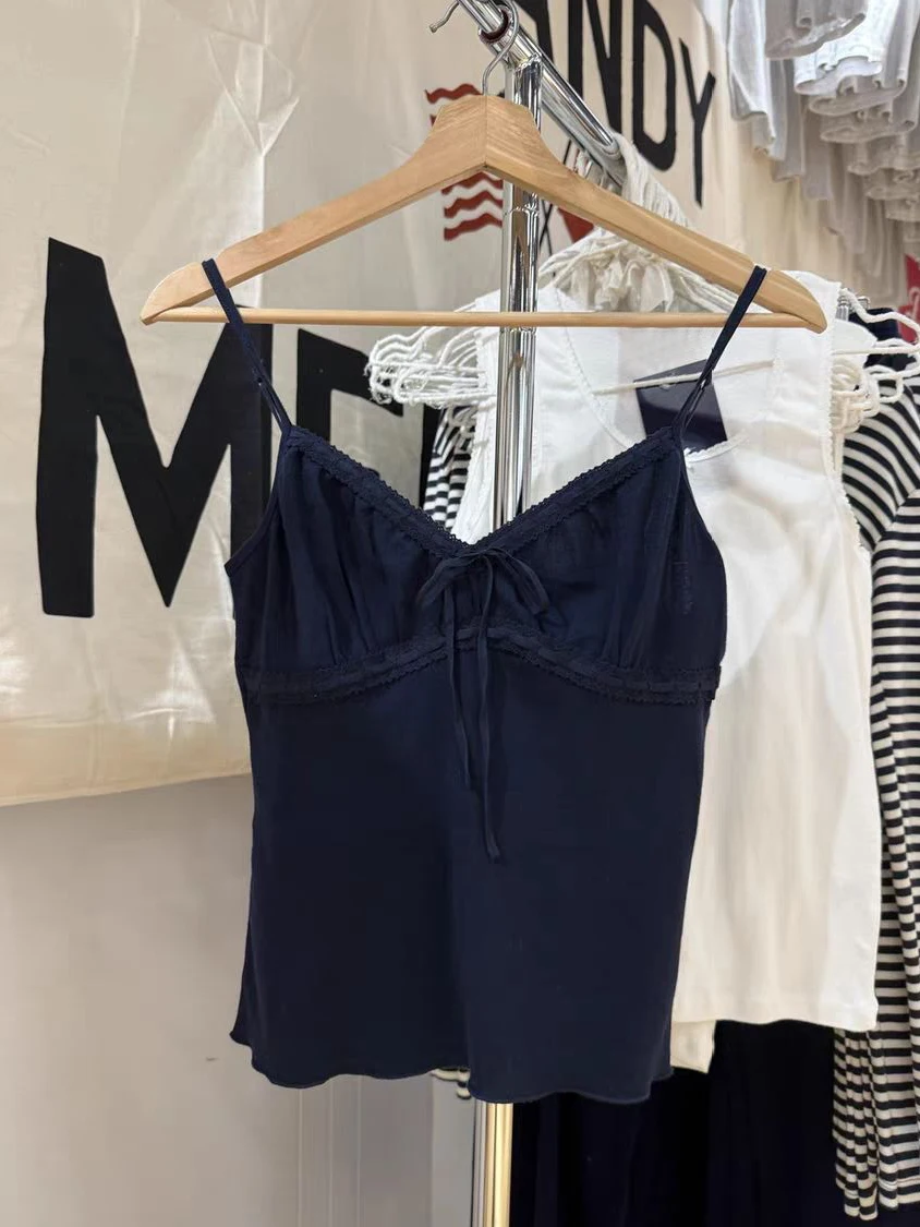 

Темно-синий тонкий топ на бретелях с кружевной отделкой, женский летний хлопковый топ без рукавов со шнуровкой и v-образным вырезом, повседневные милые укороченные топы в консервативном стиле Y2k