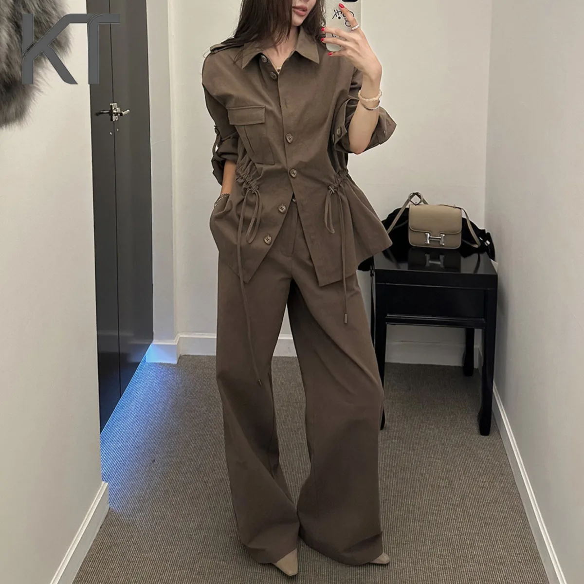Ensemble deux pièces utilitaire pour femme KT Printemps-Été 2026 : Chemise à taille élastiquée + Pantalon large décontracté pour le quotidien