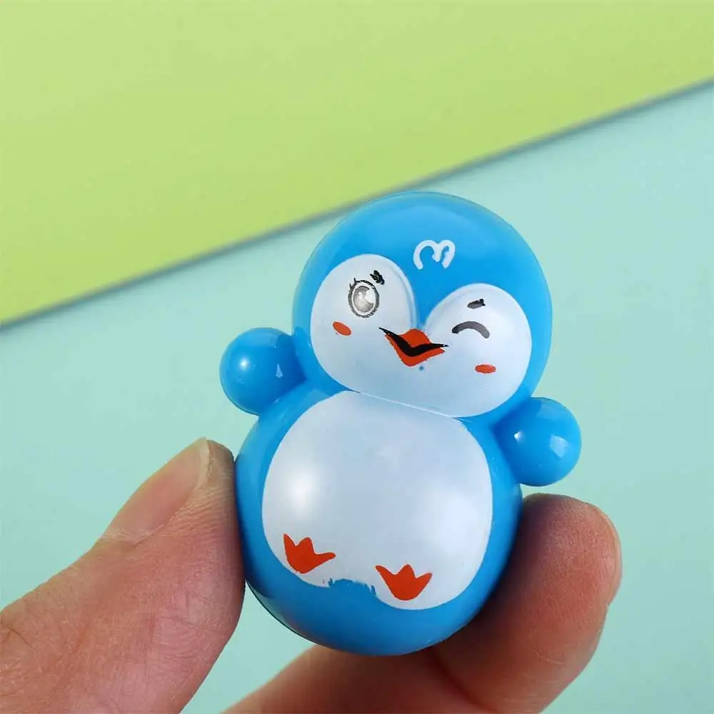 Educatief speelgoed Grappen Pinguïn Gags Desktop Decompressie Sneeuwpop Tumbler Kerstversieringen Pinguïn Tumbler Mini Tumbler