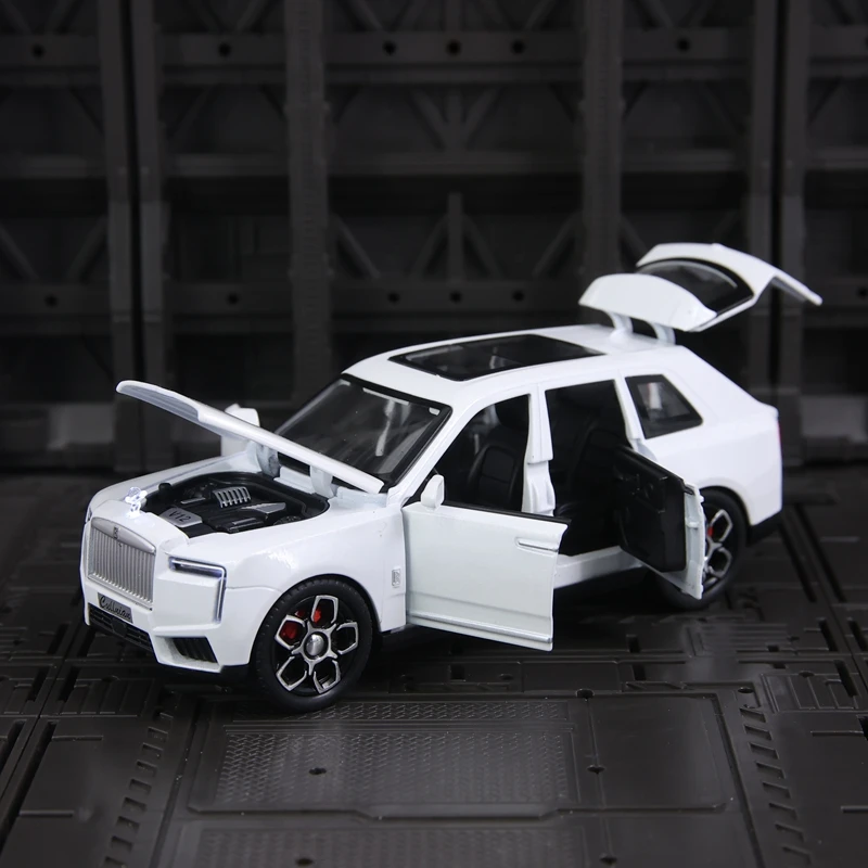 1: 32 Rolls Royce Cullinan modelo de coche de aleación, puertas y capó se pueden abrir, maletero con sonido y luz, regalo de coche de juguete para niños