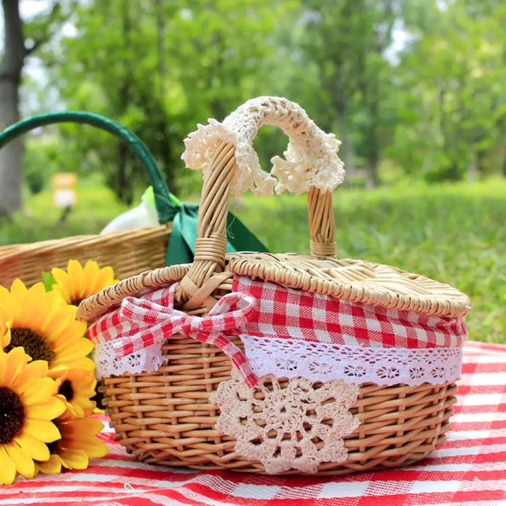 

Oval Wicker Picnic Basket With Inner Lining Rattan Basket With Lids Handle For Party Barbecue Outdoor Camping