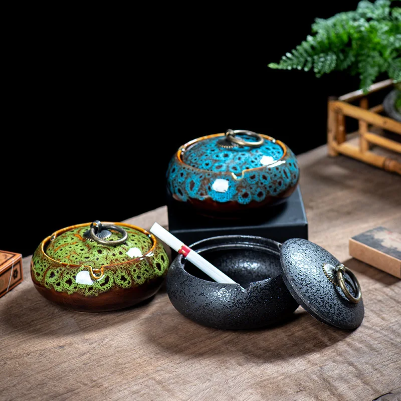 Ashtray with Lid to Prevent Flying Ash in Style for Home Creative Stylish Trendy Living Room Elegant Gray Cute Girl