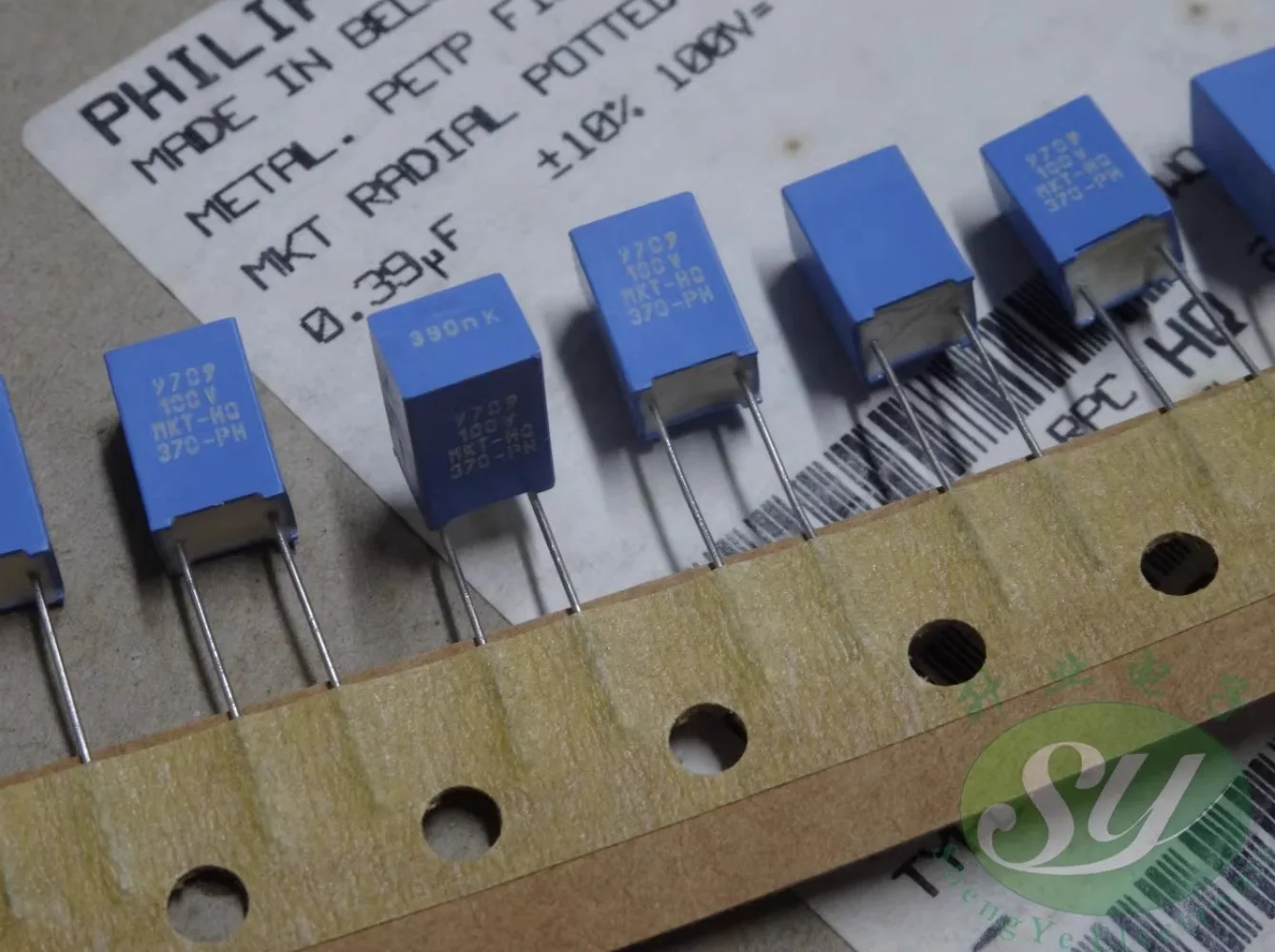 20PCS  MKT370 0.39uf/100v 390nf u39 394 New audio film capacitor