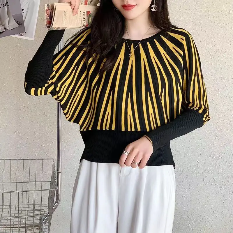 Trend Striped Contrast Knitted Pullovers Autumn New Long Sleeve O-neck Loose Vintage Sweaters Top Fashion Elegant Women Clothing