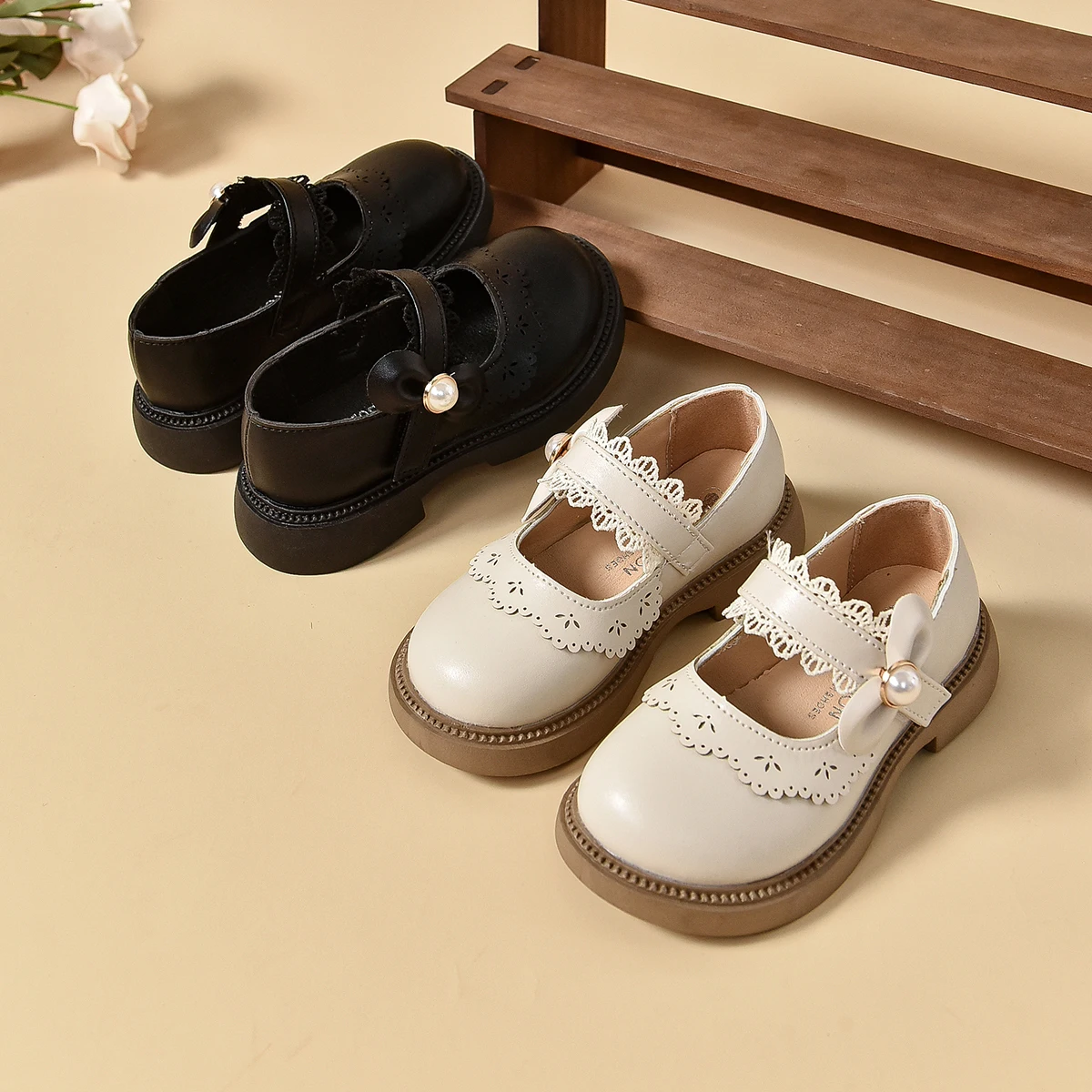 

Girls' Leather Shoes 2025 Spring/Autumn New Round Toe Shallow Mouth Kid's Mary Jane Shoes Fashionable Non-slip Children's Shoes
