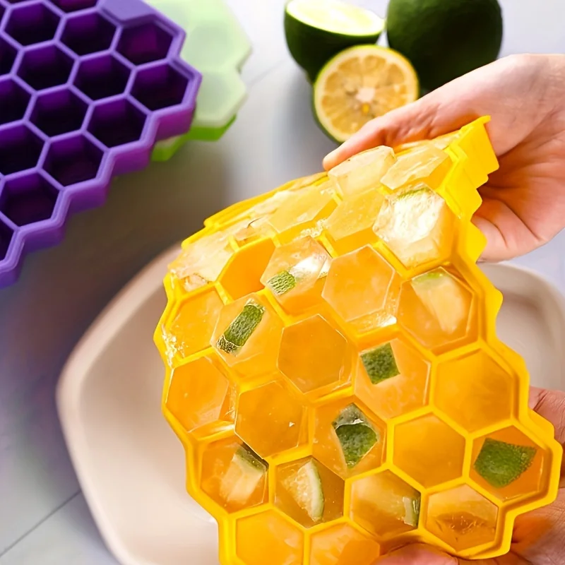 Food Grade Silicone Honeycomb with Lids - Easily Removable Mould for Ice Cream, Cold Drinks, Whiskey Cocktails - BPA-Free view 4