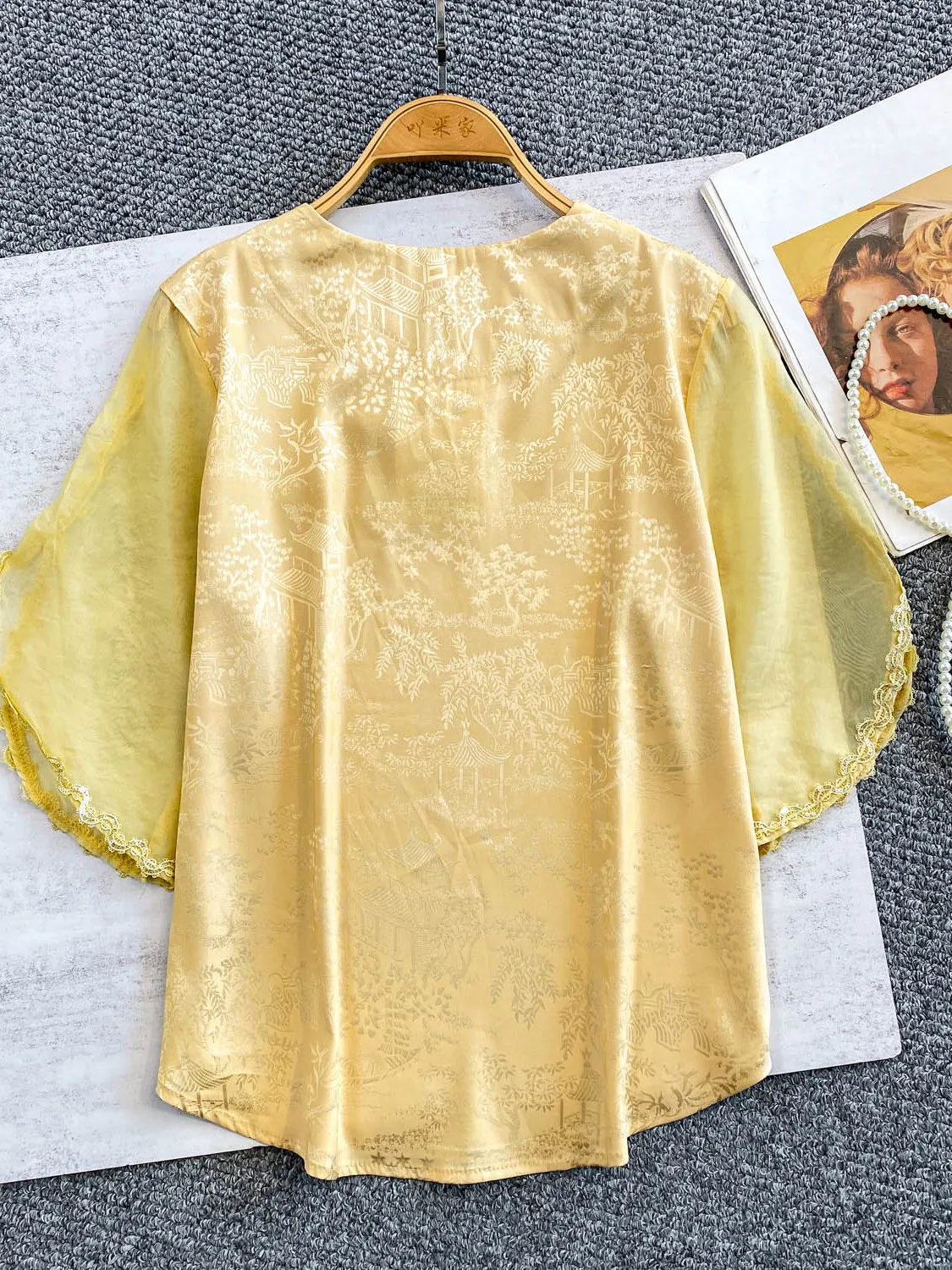 تي شيرت ريترو كورت Sle مستدير Ne تي شيرت نسائي عالي الجودة من الساتان المطرز المرقعة Me خمسة أرباع Sve Top Ele Feeling