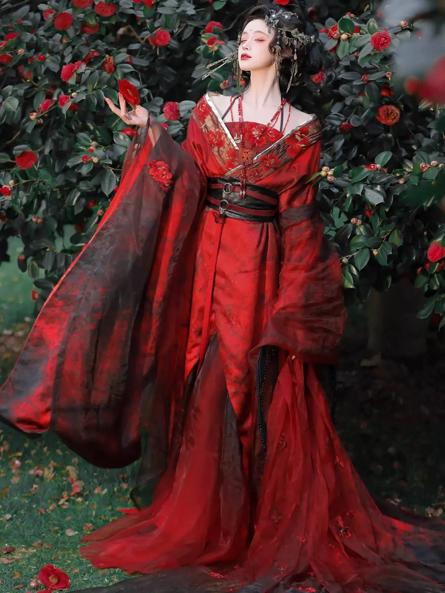 New Datura Red Hanfu Women Ancient Style Heavy Industry Embroidery Warring States Robe Xianxia Costume Drama view 2