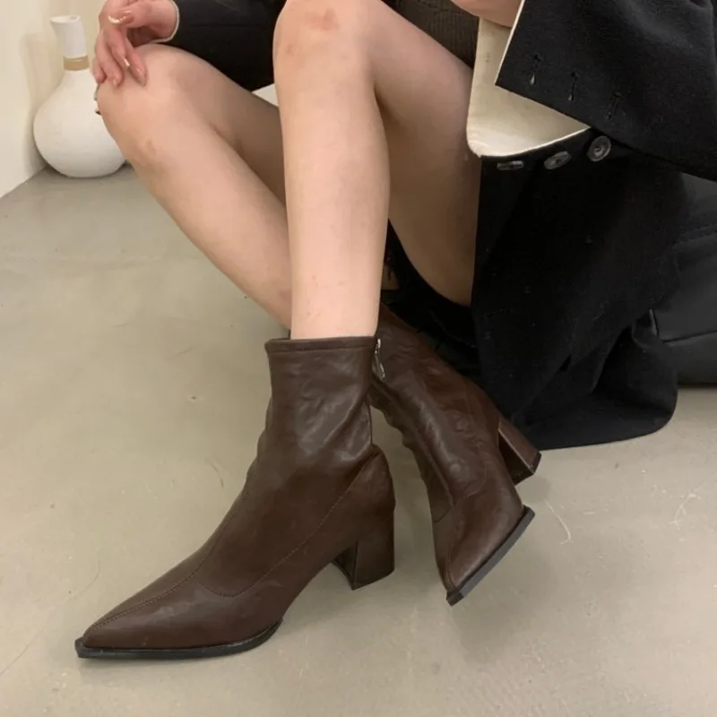 

Back Zip Block Heel Single Boots Autumn New Four Seasons Pointed Toe Non-Slip Wear-Resistant High Heel Short Boots
