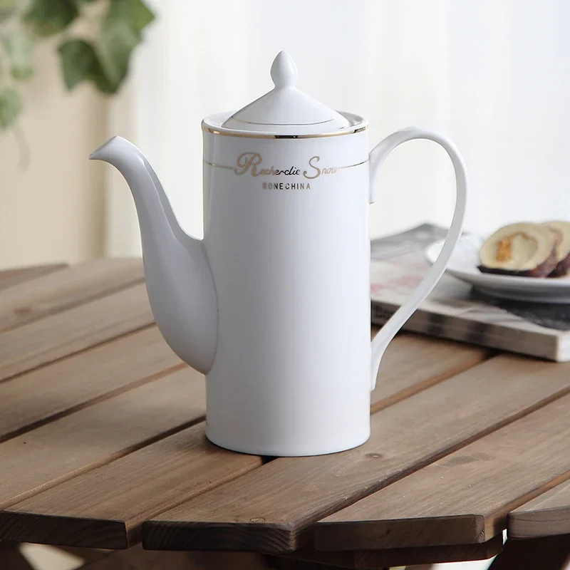 Sleek Nordic Water Pitcher Smooth Flow Carafe Easy Pour Decanter Hand-Brewed Coffee Jug Elegant Herbal Tea Pitcher