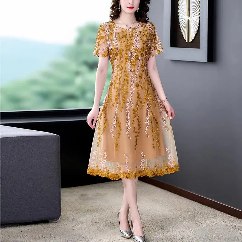 Short Sleeve Temperament Slim Fit Midi Dress 2023 Summer Heavy Industry Embroidery Fashion High End Elegant Mom's Dress Z1767