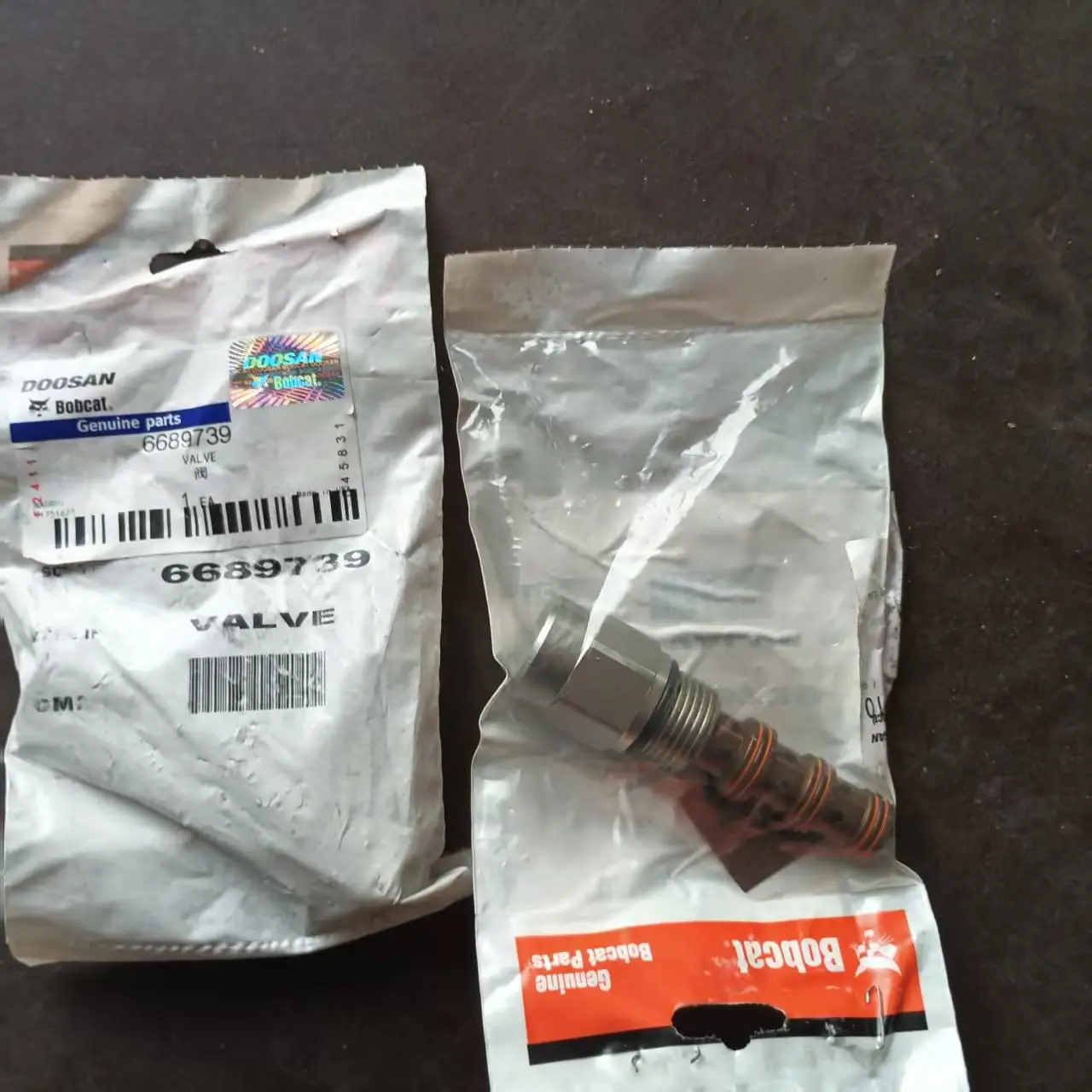 

Develon I Bob Original Manufacturer Genuine Valve 6689739 Valve Bob Parts