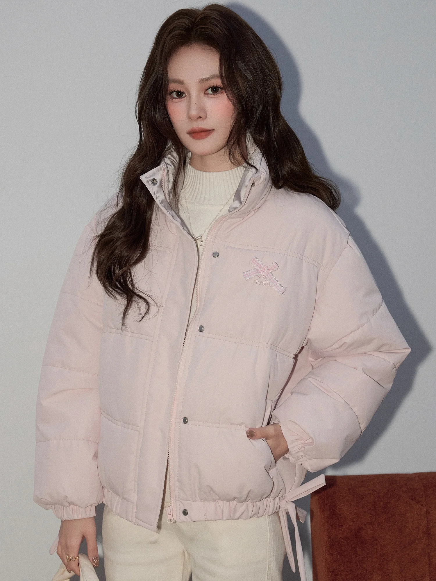 

Теплая утолщенная хлопковая куртка для женщин, свободного кроя, с воротником-стойкой, короткое пальто, розовый цвет, милый стиль, зимняя верхняя одежда