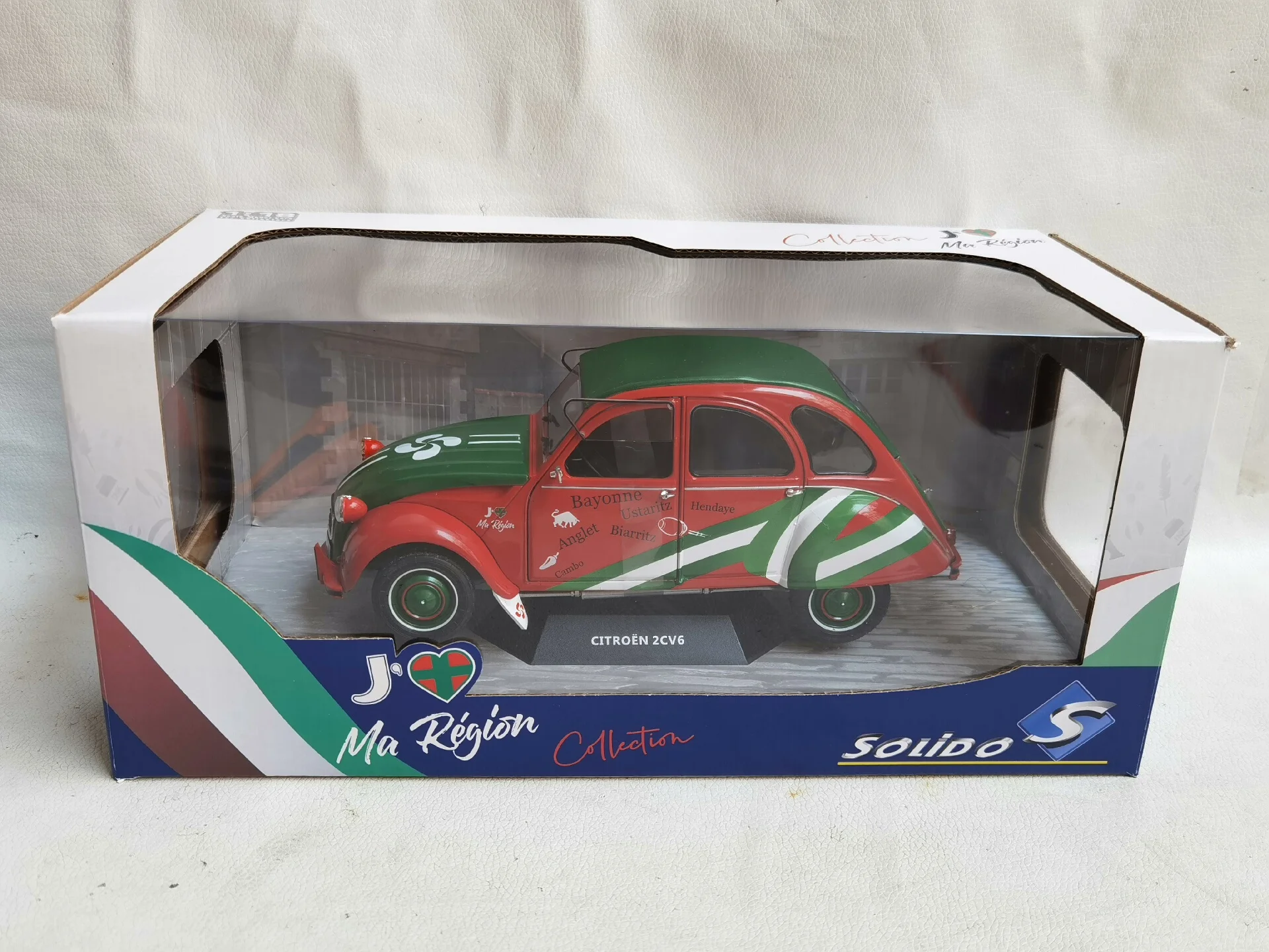 

Масштабная модель автомобиля SOLIDO 1/18 2CV6 1982 N8M6O3 из литого сплава