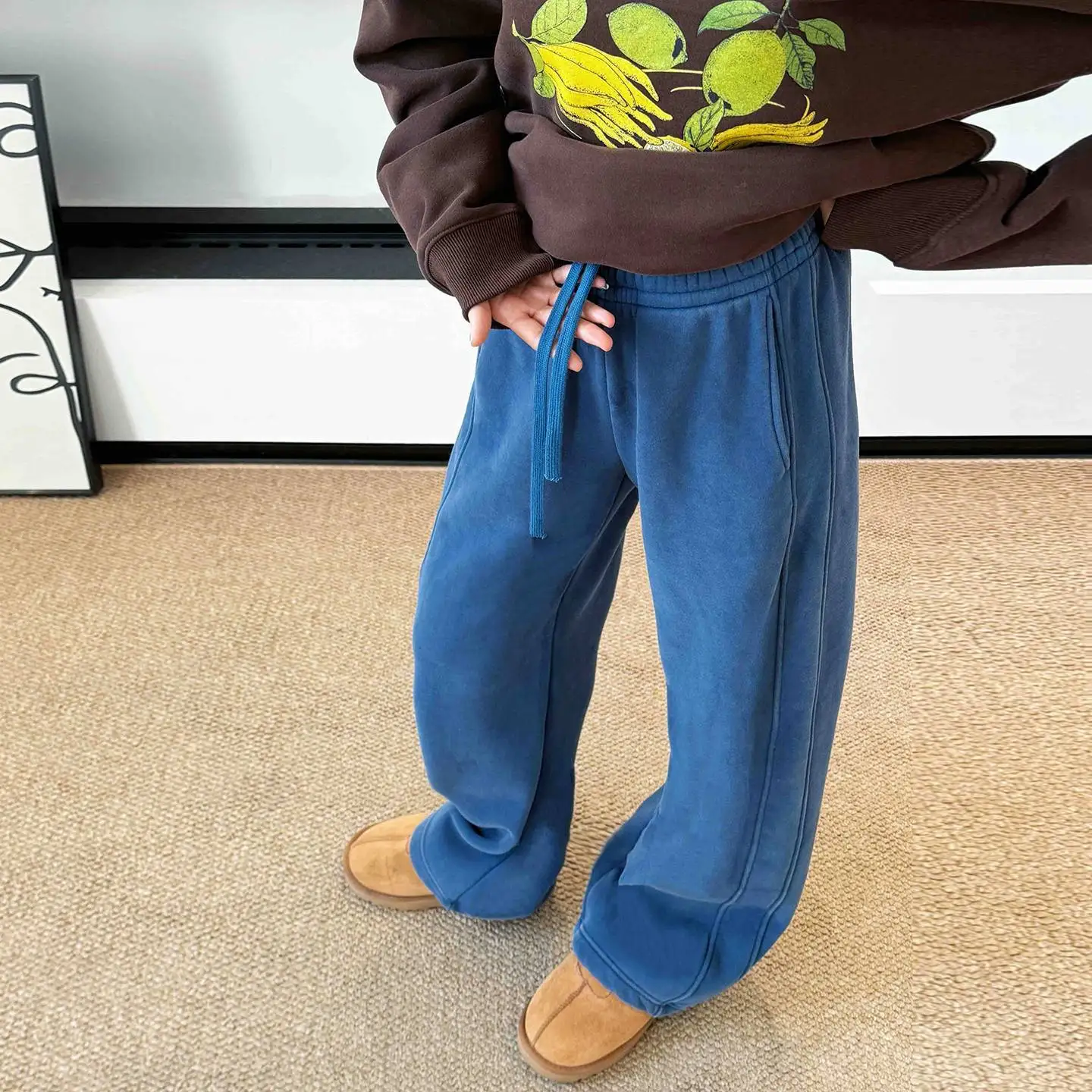 Versatile Velvet Casual Pants, Slim and Warm, Elastic Waist, Three-dimensional Arc, Slimming, Fashionable and Trendy Trousers
