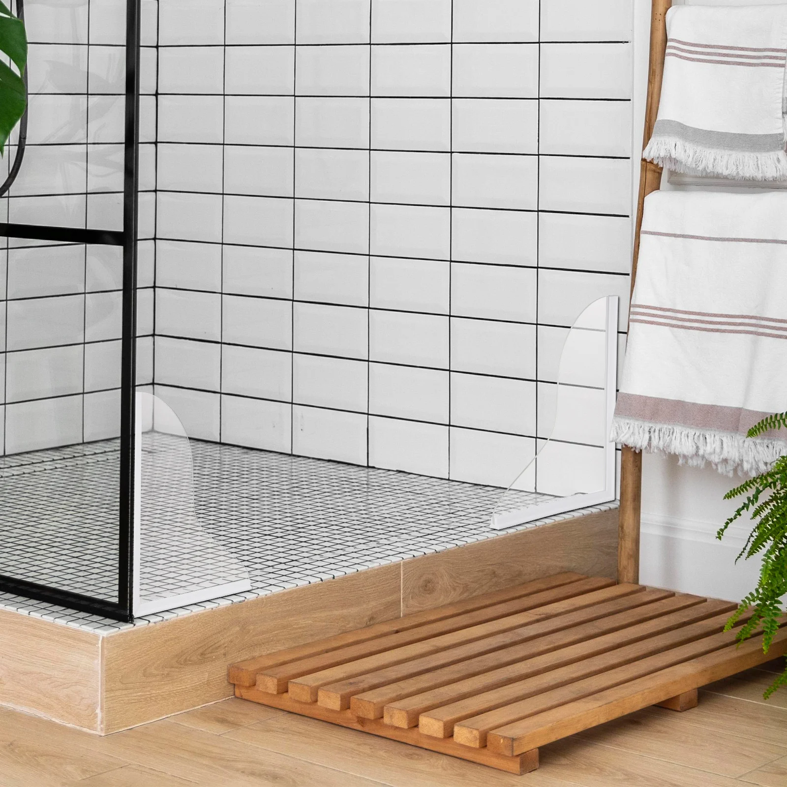 

2Pcs Shower Corner Splash Guard Clear Acrylic Tub Edge Splash Shield Bathroom Sink Water Blocker Washbasin Guard