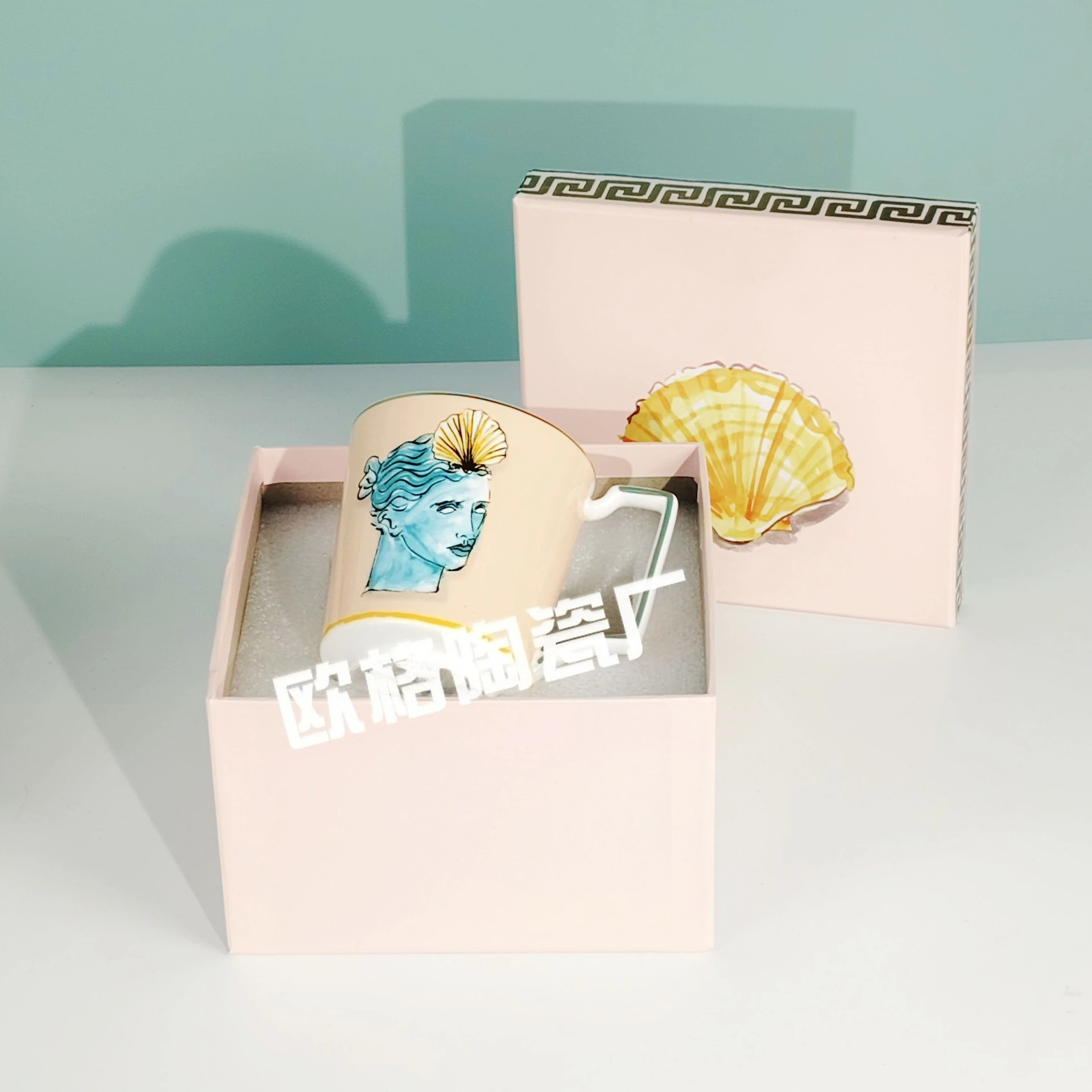 

Vintage Oil Painting Style Bone China Mug Retro Creative Art Design Coffee Cup Gift Present