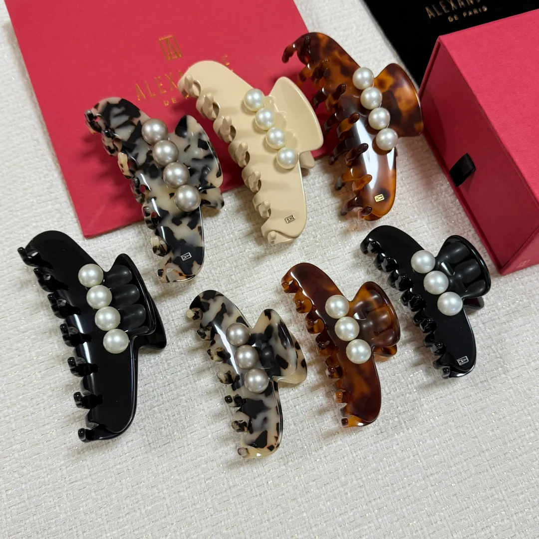 

Korean version of letter b hairpin acetic acid arc grab clip girl high ponytail premium hair accessories crab hairpin