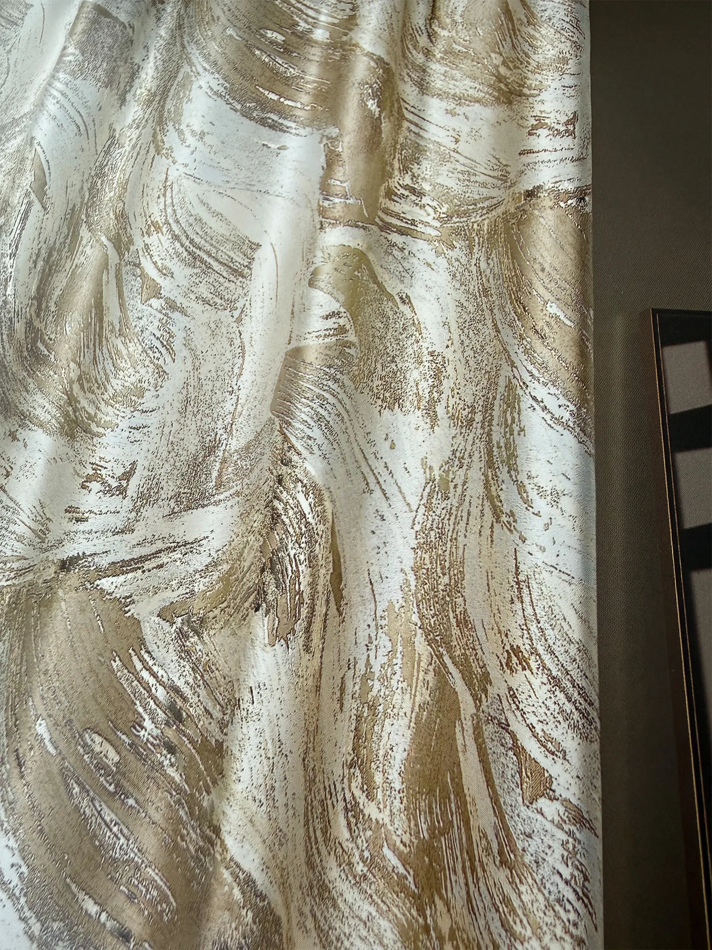High Grade Gold Thread Jacquard Gold Thickened Sound Insulation Curtains for Living Room Bedroom French Window Customized