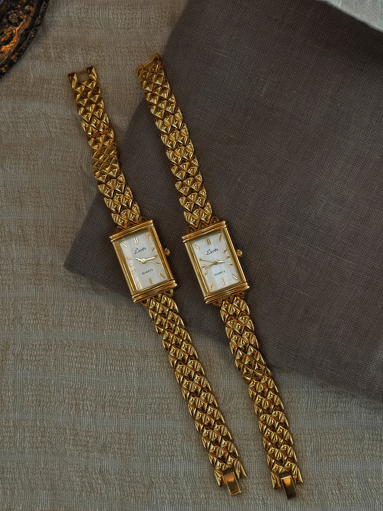 1 جديد ذهبي فرنسي الراقية ضوء فاخر موضة عادية الهاتفي ساعة نسائية حزام الفولاذ المقاوم للصدأ أنيقة ورائعة نمط غير رسمي ساعة كوارتز نسائية مناسبة للحياة اليومية والنزهة حفلة المعصم أو هدية عيد ميلاد #5