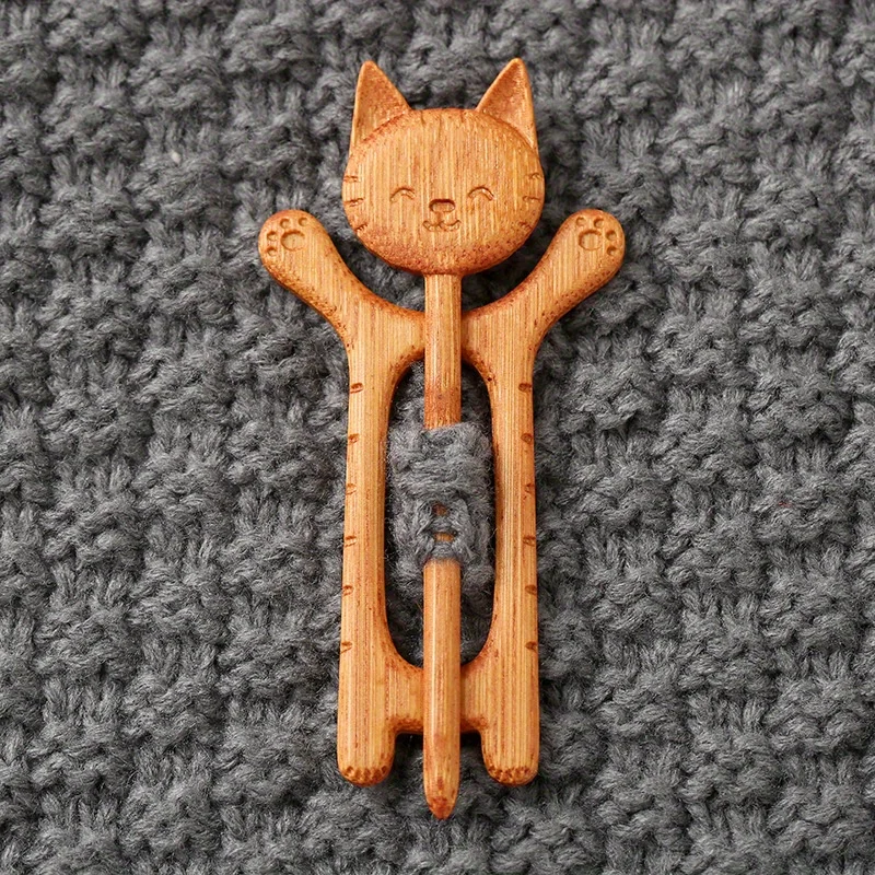 1PC Cute Cat Winter Sweater Scarf Fixed Buckle - Wooden Brooch Cat Decorative Fixed Buckle