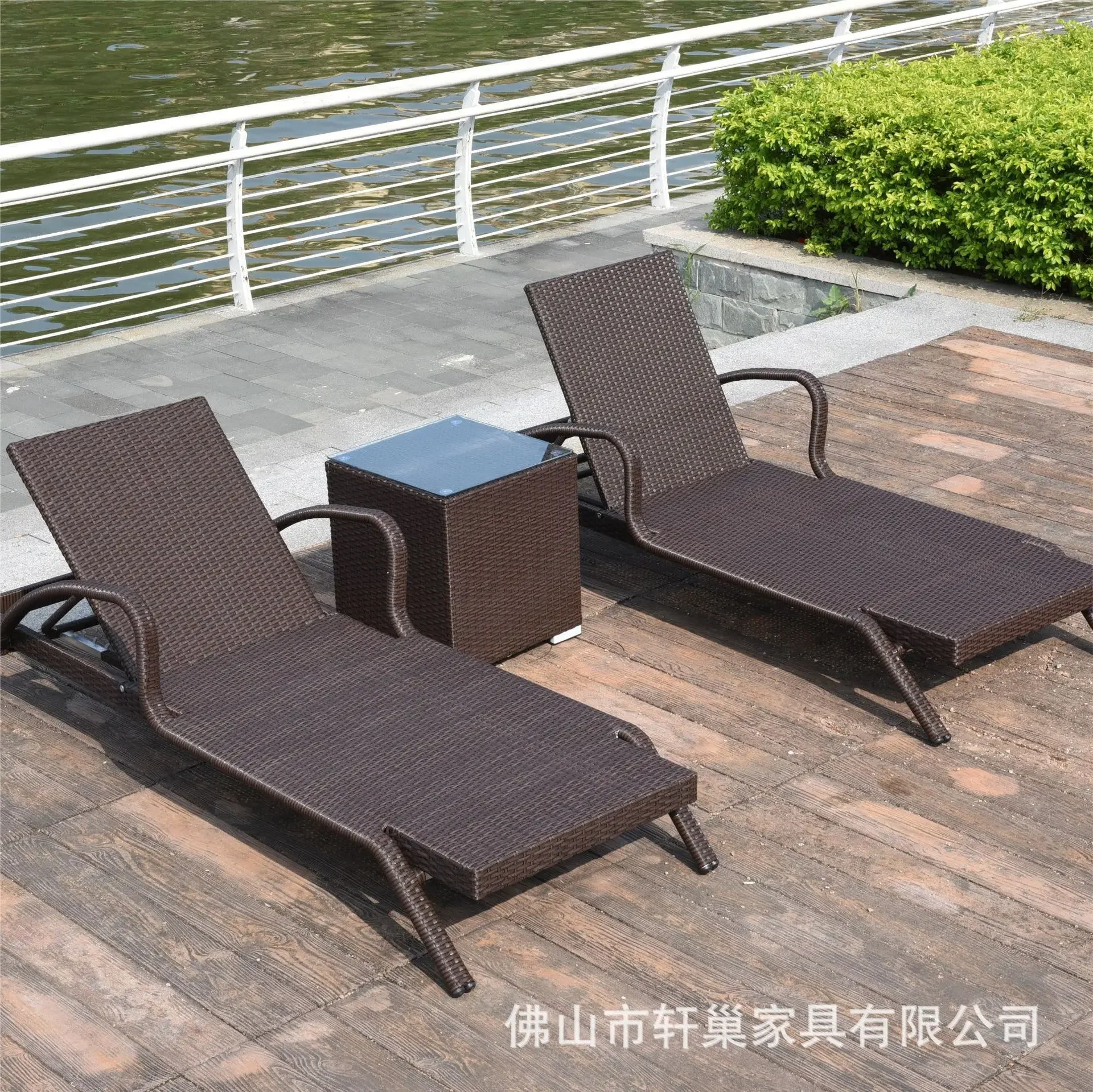 Custom courtyard swimming pool lounge chair rattan folding beach chair outdoor rattan patio garden