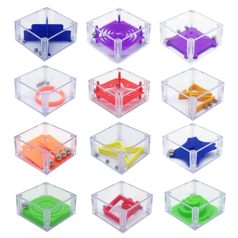 Mini labirinto a sfera creativo portatile stile casuale giocattoli antistress regalo di compleanno per ragazzi e ragazze giocattoli agitati 1 pz