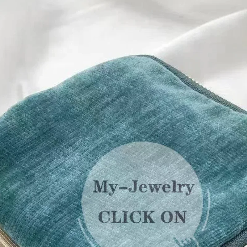 Soft Velvet Jewelry Pouch Multiple Inner Compartments Tassel Zipper For Travel