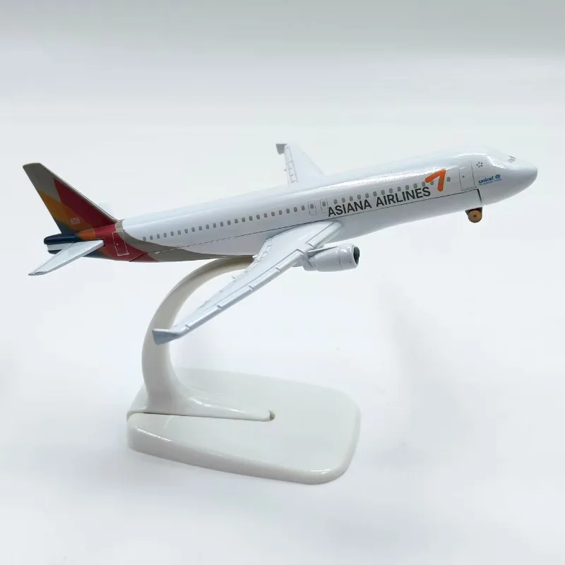 Modelo de avión de aleación simulada, avión simulado, colección de modelos estáticos de alta gama, adornos de oficina, nuevo con embalaje