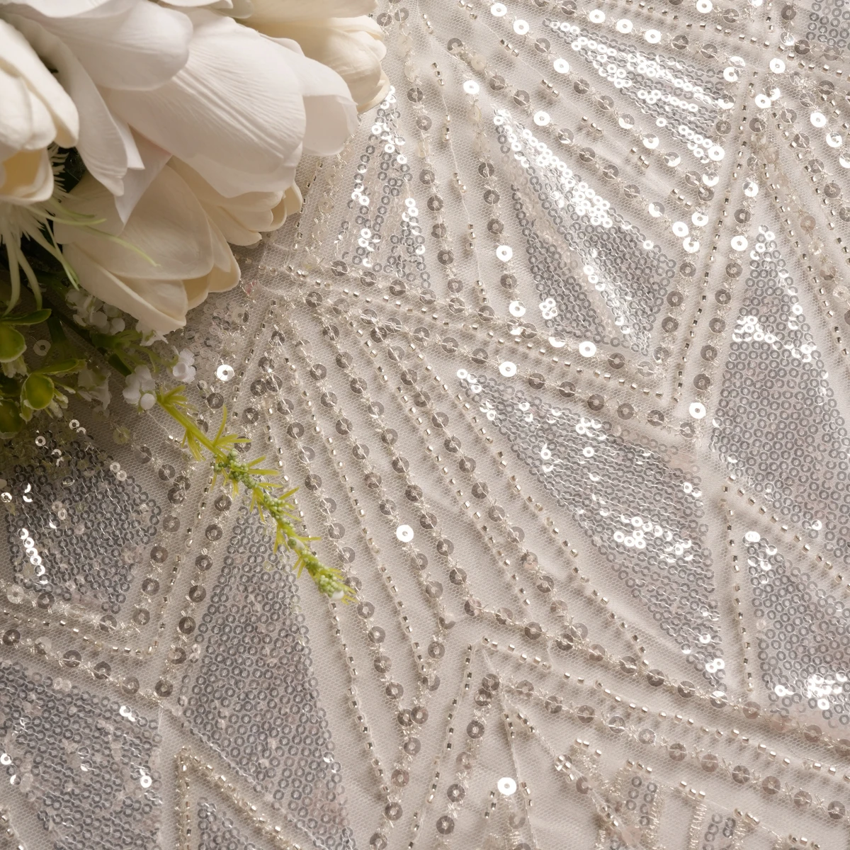 Luxury Beaded Sequin Lace Fabric Create a Sparkling and Beautiful Wedding Dress With Atmospheric and Fashionable Patterns