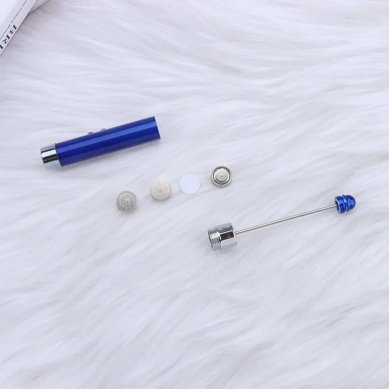 6 قطع من طراز القلم الخفيف المزخرف - شعلة LED ومطارد القطط، جسم معدني للهدايا والأعمال اليدوية